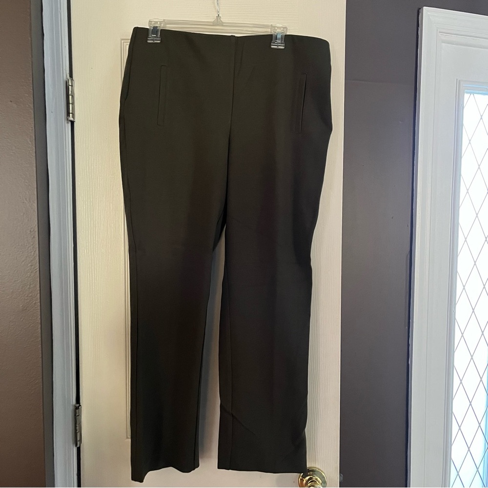 Women’s Chico’s Green Pull Up Dress Pants U.S Size 12R Chico’s Size 2R